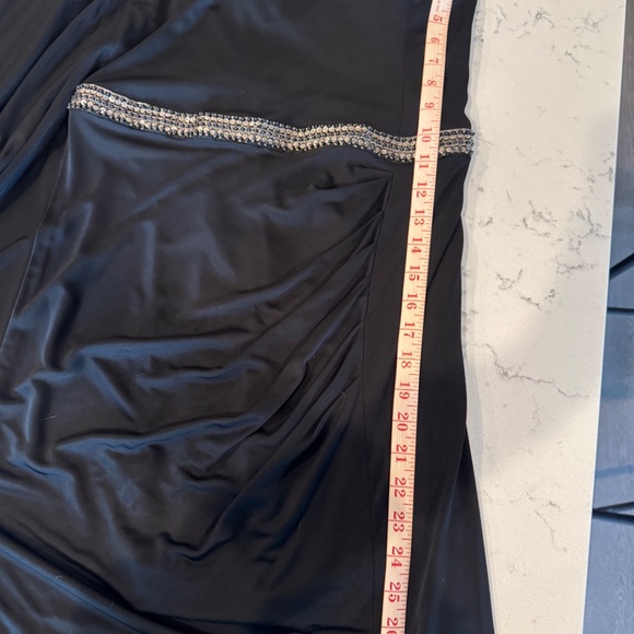 Fun Evening/Holiday Cache Dress - Picture 7 of 11